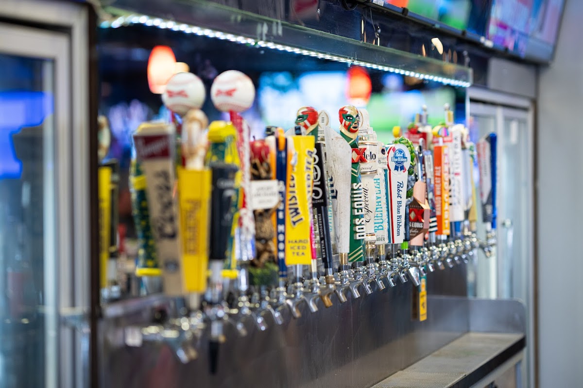 Pitstop Pub Sports Bar & Grill